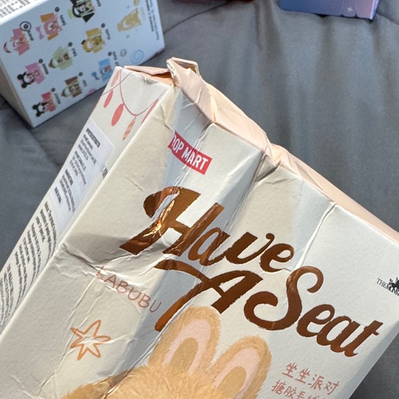 Have A Seat Labubu (DaDa/pink) - Picture 3 of 3